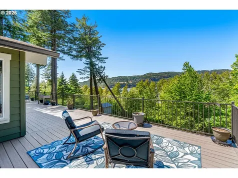 47645 E Columbia River Highway Corbett OR 97019