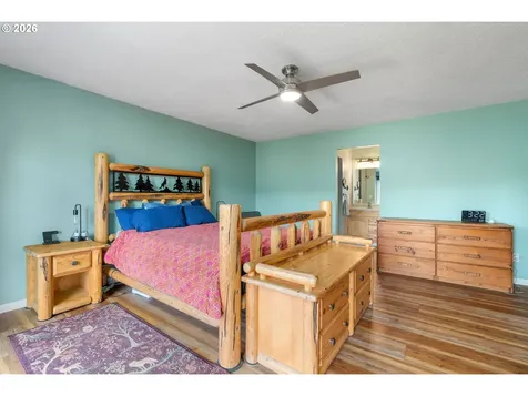 47645 E Columbia River Highway Corbett OR 97019