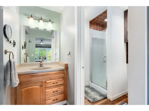 47645 E Columbia River Highway Corbett OR 97019