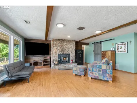47645 E Columbia River Highway Corbett OR 97019