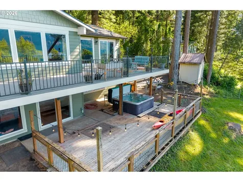 47645 E Columbia River Highway Corbett OR 97019