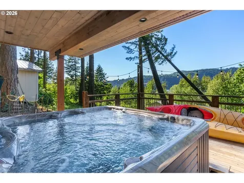 47645 E Columbia River Highway Corbett OR 97019