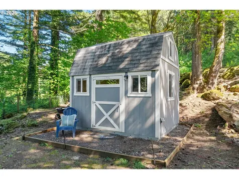 47645 E Columbia River Highway Corbett OR 97019