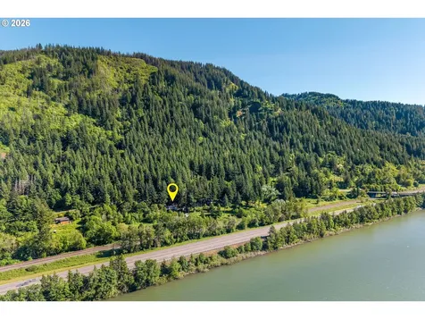 47645 E Columbia River Highway Corbett OR 97019