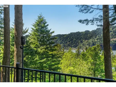 47645 E Columbia River Highway Corbett OR 97019