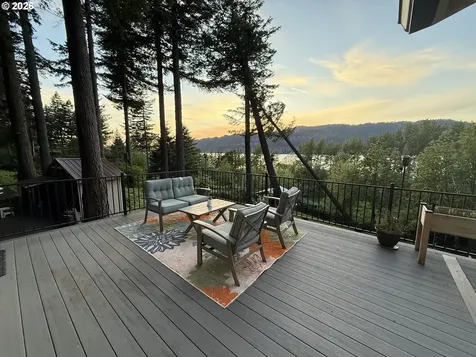 47645 E Columbia River Highway Corbett OR 97019