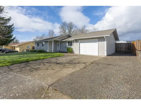 127 SW Poplar Court Mcminnville OR 97128