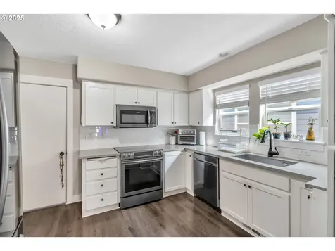 5990 SW Menlo Drive Beaverton OR 97005