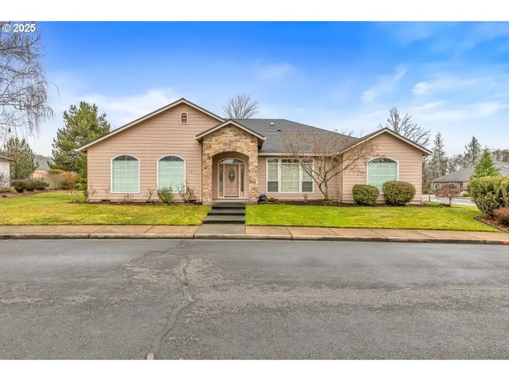 233 Keystone Way Eagle Point OR 97524