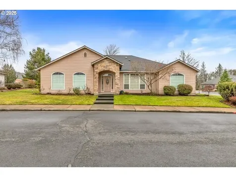 233 Keystone Way Eagle Point OR 97524
