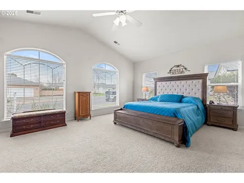 233 Keystone Way Eagle Point OR 97524