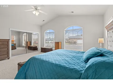 233 Keystone Way Eagle Point OR 97524
