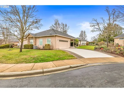 233 Keystone Way Eagle Point OR 97524