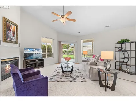 233 Keystone Way Eagle Point OR 97524