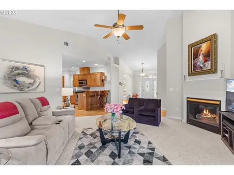 233 Keystone Way Eagle Point OR 97524