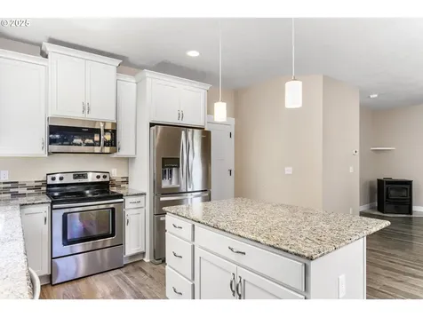 124 NE Megan Drive Estacada OR 97023
