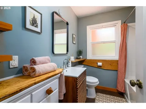 5525 NE 45th Avenue Portland OR 97218