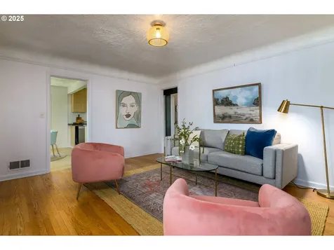 5525 NE 45th Avenue Portland OR 97218