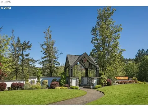 1318 NW Slocum Way Portland OR 97229