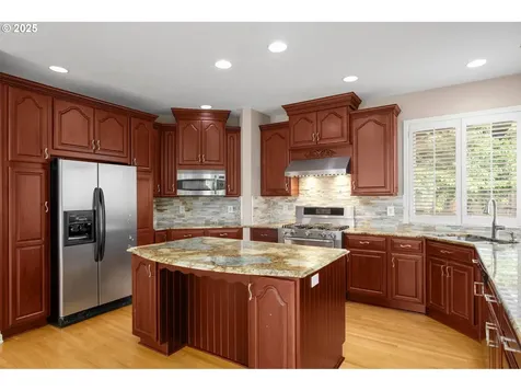 1318 NW Slocum Way Portland OR 97229