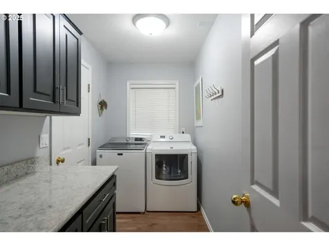 2000 Cougar Avenue SW Albany OR 97321