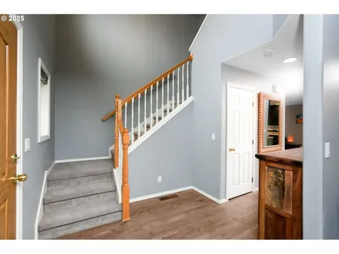 2000 Cougar Avenue SW Albany OR 97321