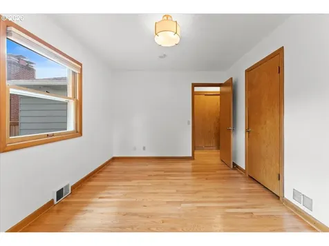 6900 SW 4th Avenue Portland OR 97219