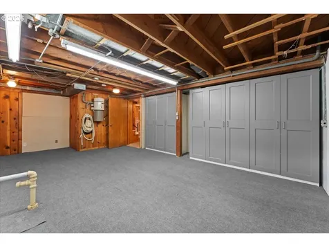 6900 SW 4th Avenue Portland OR 97219
