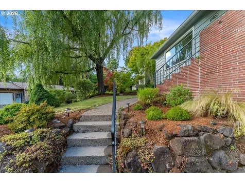 6900 SW 4th Avenue Portland OR 97219