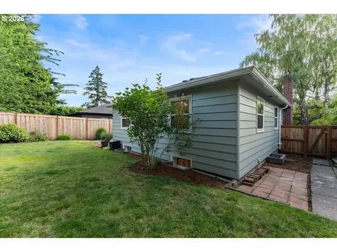 6900 SW 4th Avenue Portland OR 97219