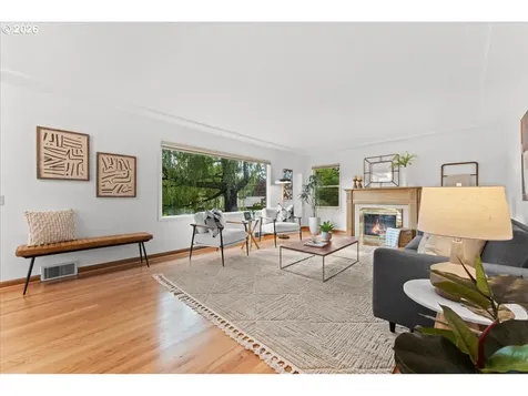 6900 SW 4th Avenue Portland OR 97219