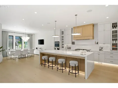 14760 Uplands Drive Lake Oswego OR 97034