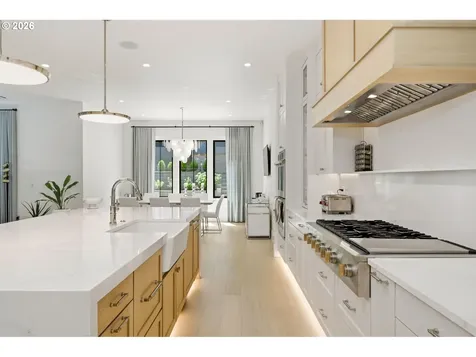 14760 Uplands Drive Lake Oswego OR 97034