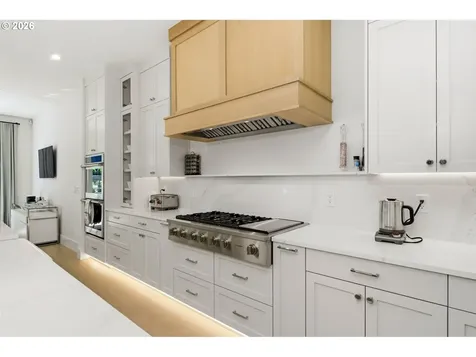 14760 Uplands Drive Lake Oswego OR 97034