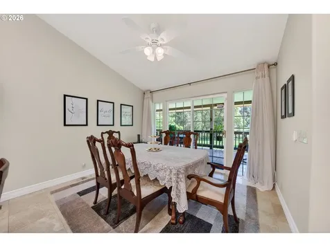 3782 Del Rio Road Roseburg OR 97471