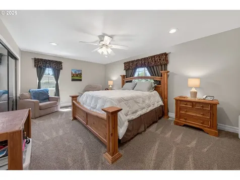 3782 Del Rio Road Roseburg OR 97471