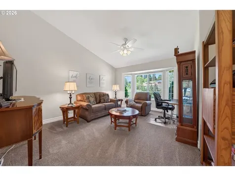 3782 Del Rio Road Roseburg OR 97471