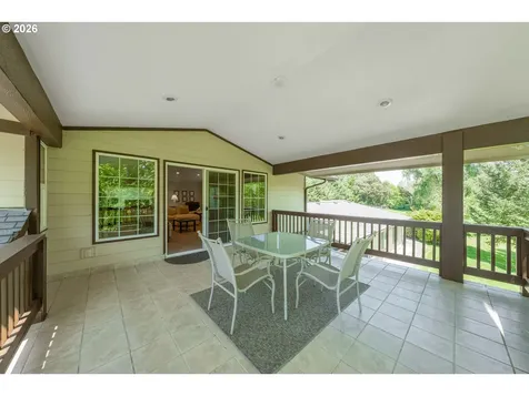 3782 Del Rio Road Roseburg OR 97471