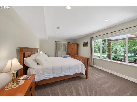 3782 Del Rio Road Roseburg OR 97471