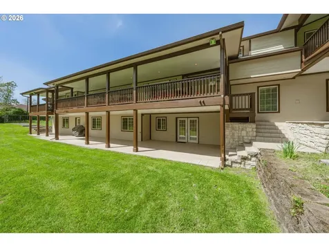 3782 Del Rio Road Roseburg OR 97471