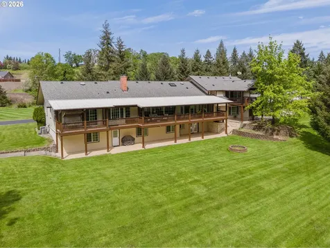 3782 Del Rio Road Roseburg OR 97471