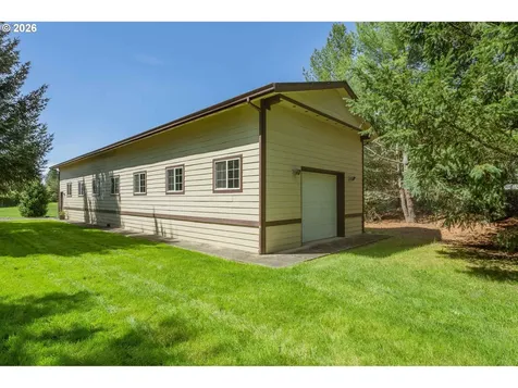 3782 Del Rio Road Roseburg OR 97471