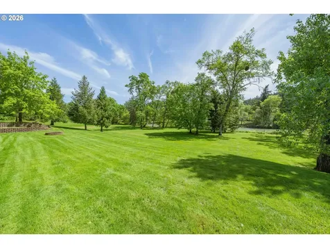 3782 Del Rio Road Roseburg OR 97471