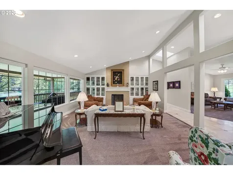 3782 Del Rio Road Roseburg OR 97471