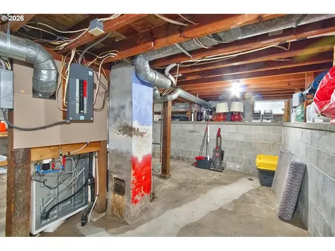 390 W Arlington Street Gladstone OR 97027