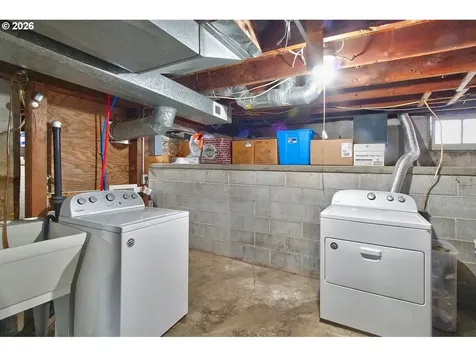 390 W Arlington Street Gladstone OR 97027