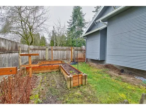 390 W Arlington Street Gladstone OR 97027