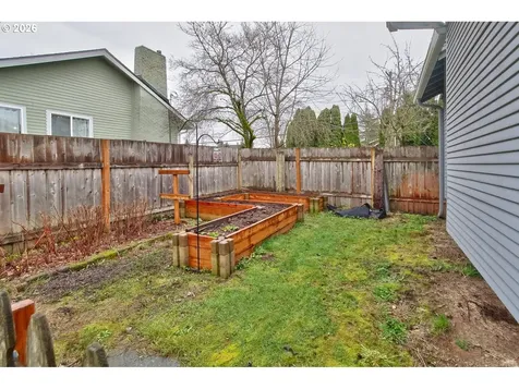 390 W Arlington Street Gladstone OR 97027