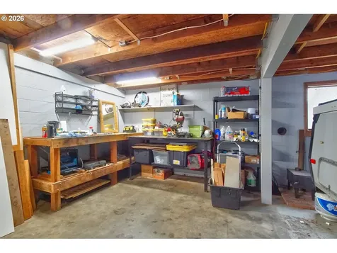 390 W Arlington Street Gladstone OR 97027