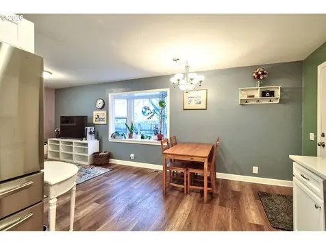390 W Arlington Street Gladstone OR 97027
